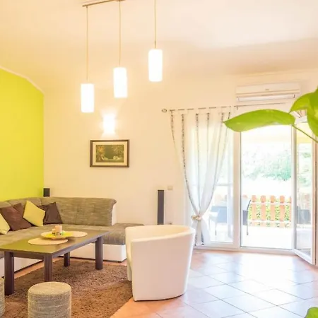 Casa de Férias Holiday Davor Ližnjan